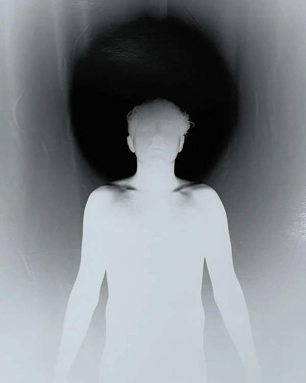 Icon (black halo), 2021. Gelatin silver print, 4×5 inches.